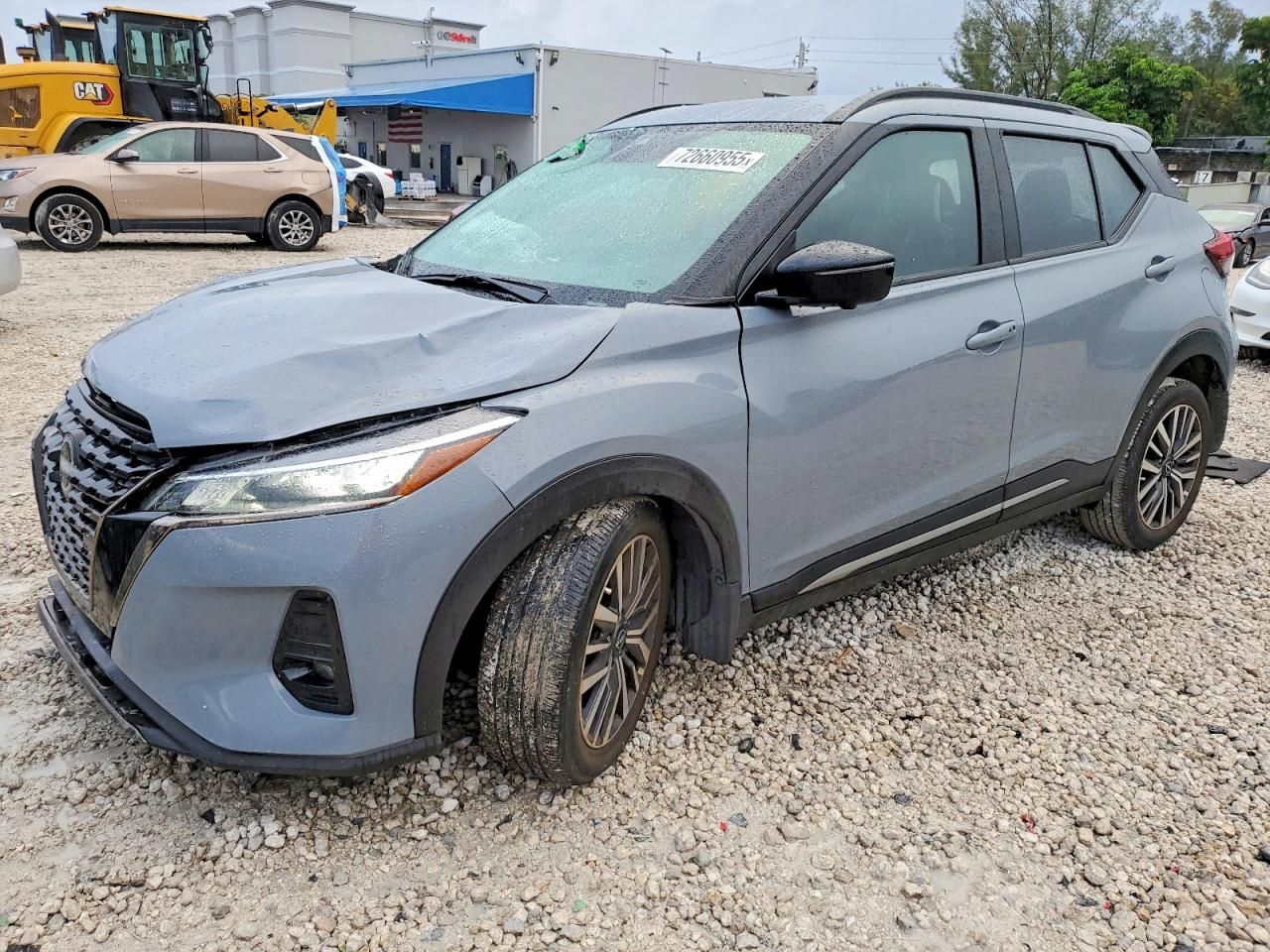 2024 Nissan Kicks sr