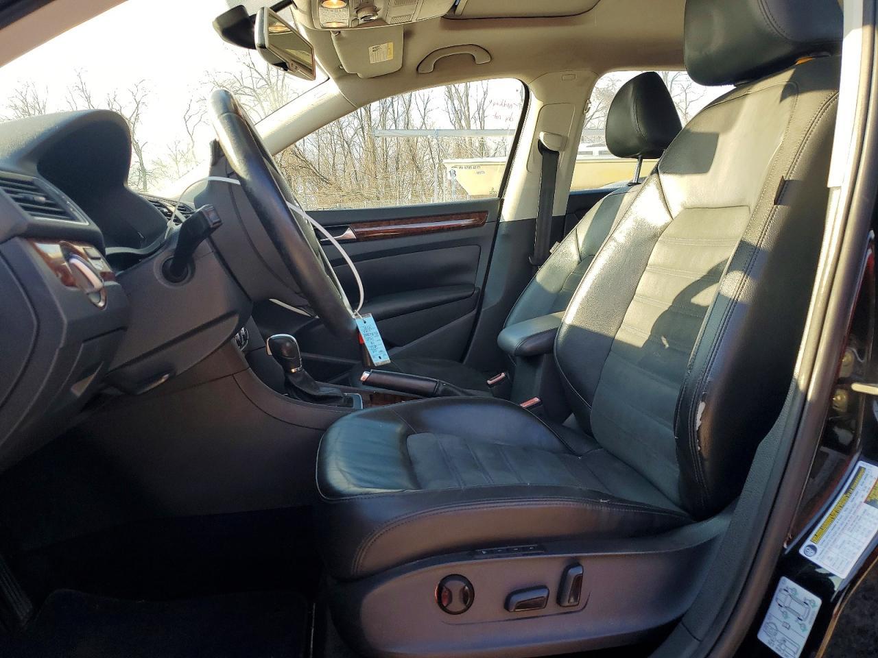 2012 Volkswagen Passat sel