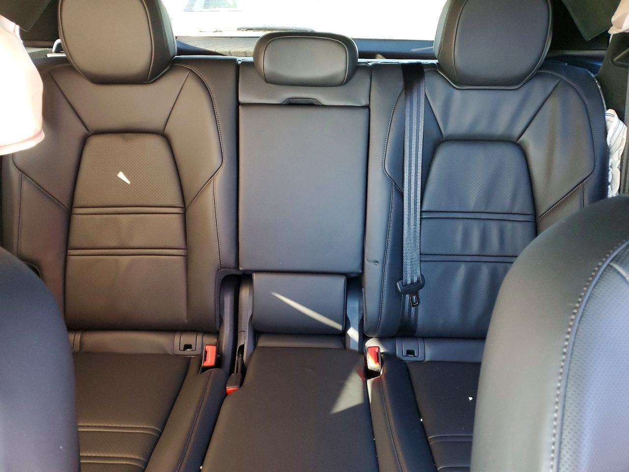 2025 Porsche Cayenne gts