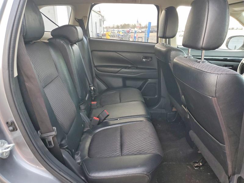 2015 Mitsubishi Outlander se