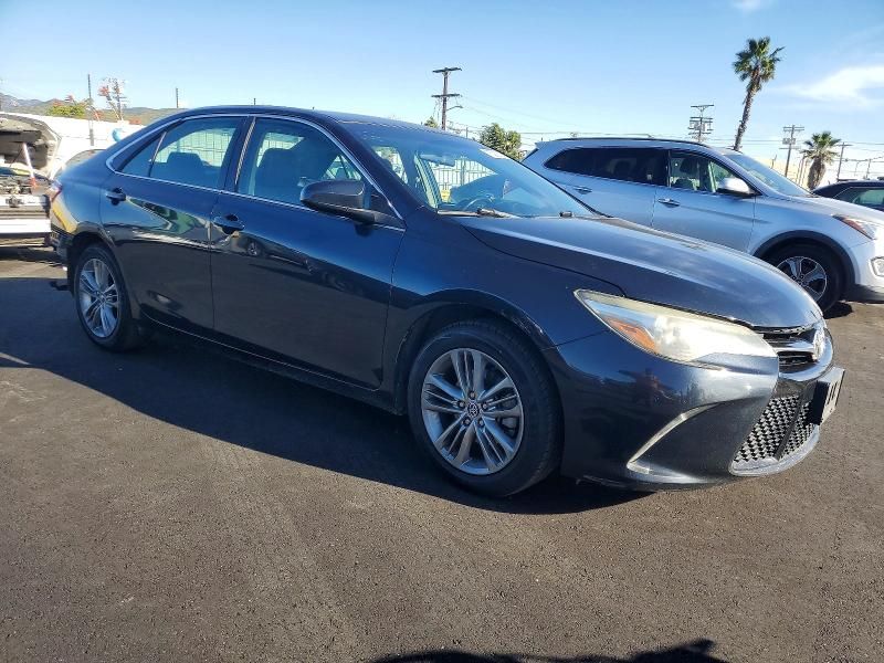 2016 Toyota Camry se