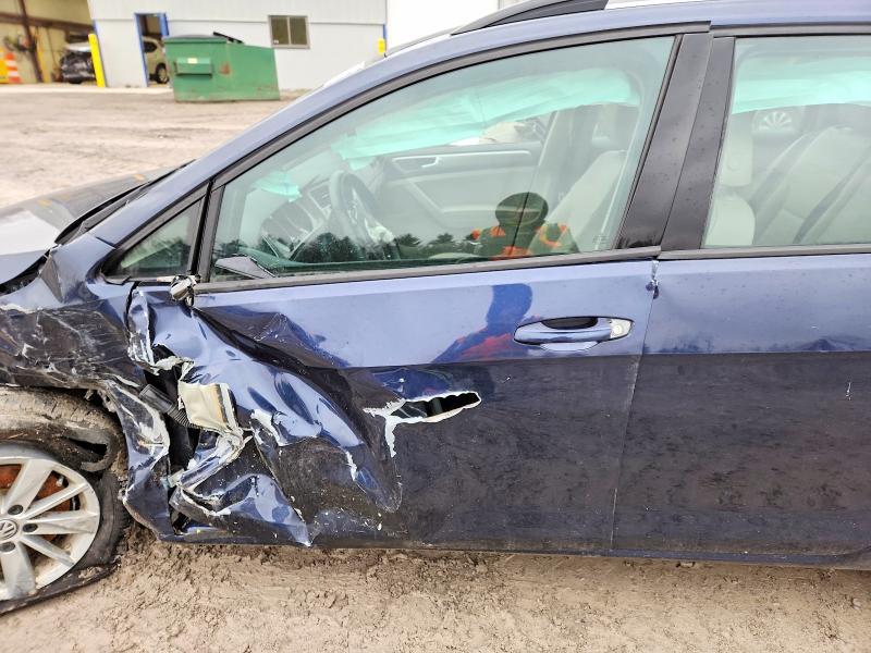 2015 Volkswagen Golf Sportwagen s