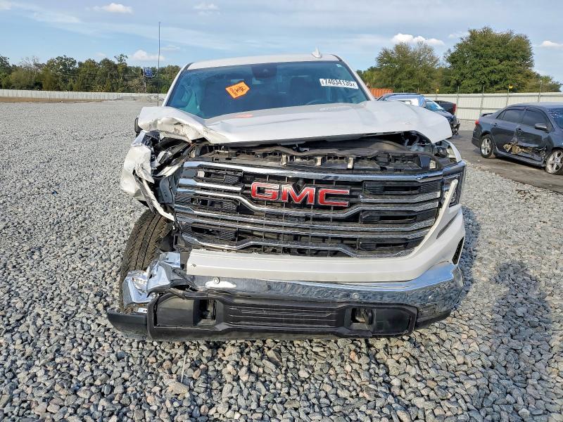 2024 GMC Sierra K1500 slt