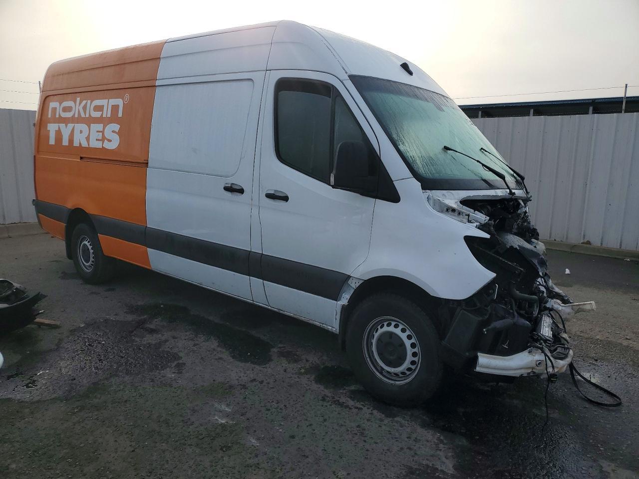 2022 Mercedes-Benz Sprinter 2500