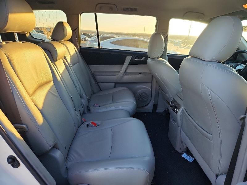 2012 Toyota Highlander Base