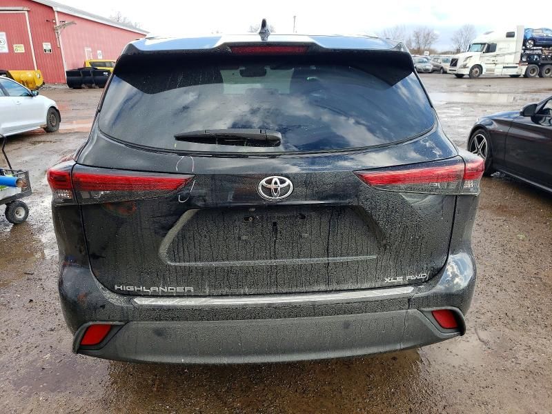 2022 Toyota Highlander xle