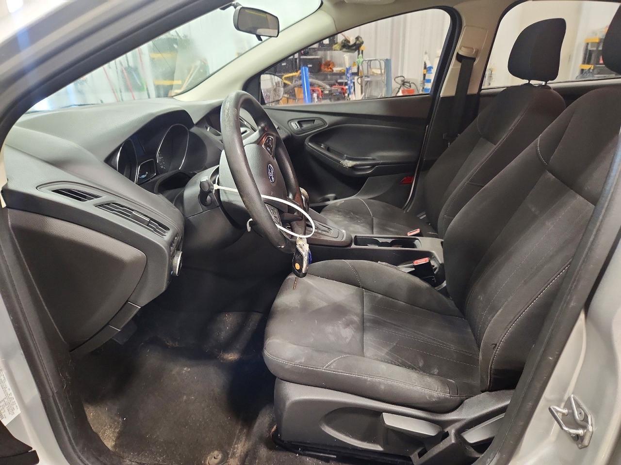 2016 Ford Focus s