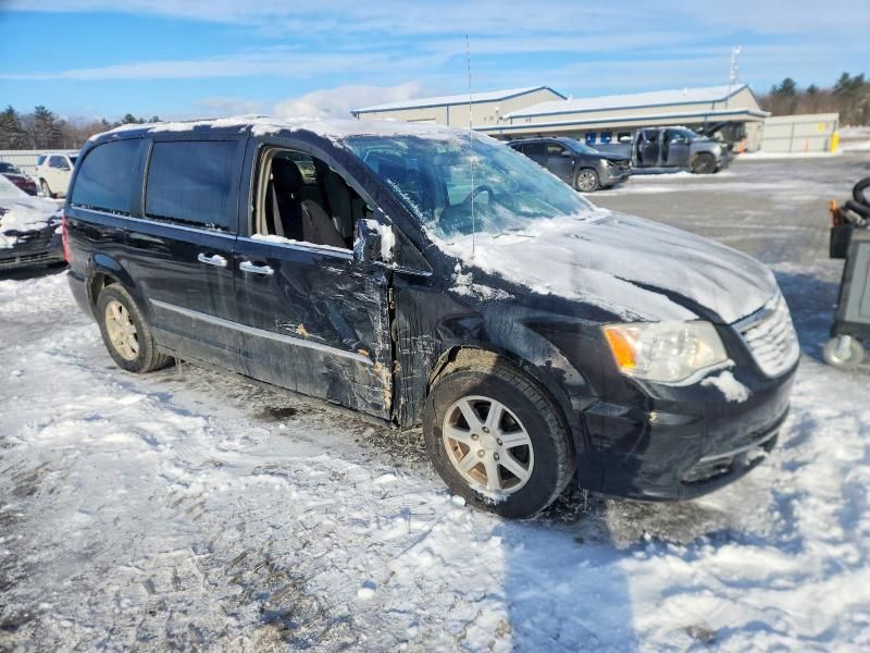 2012 Chrysler Town & Country Touring