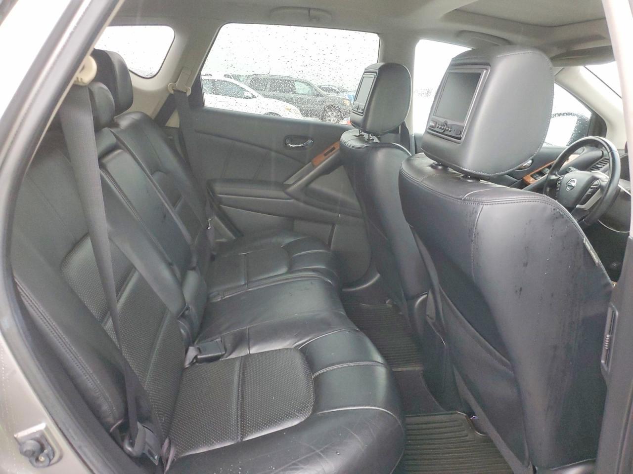 2011 Nissan Murano s