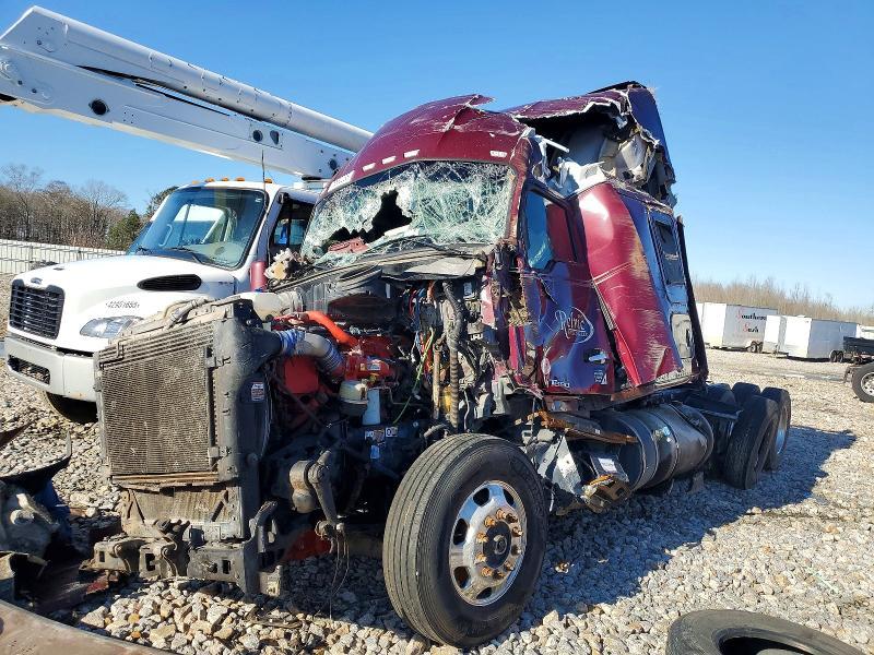 2016 Kenworth T680 Semi Truck