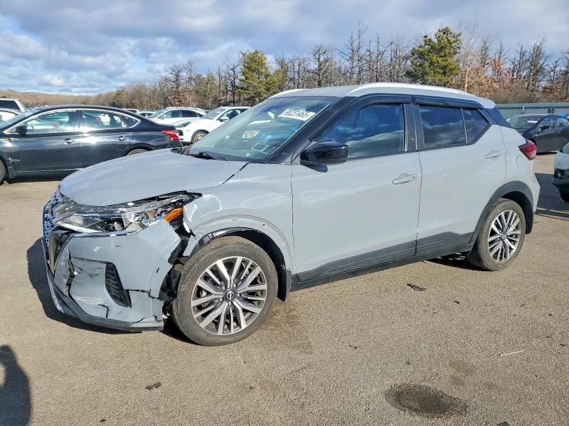 2023 Nissan Kicks sv