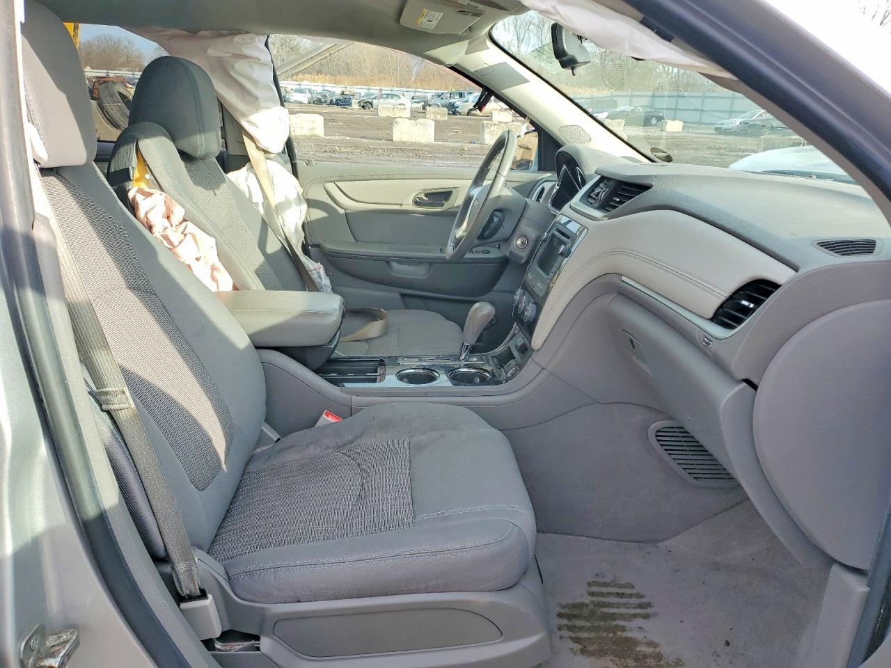 2017 Chevrolet Traverse lt