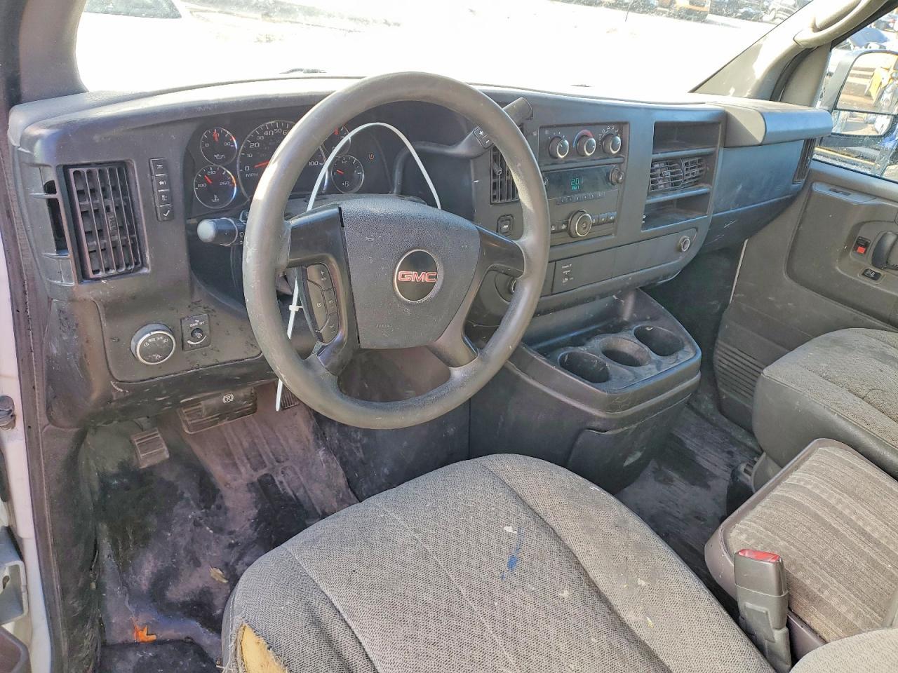 2014 GMC Savana