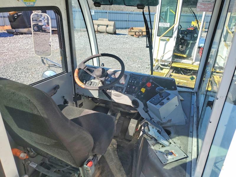2022 Autc Xspotter O-yard Truck