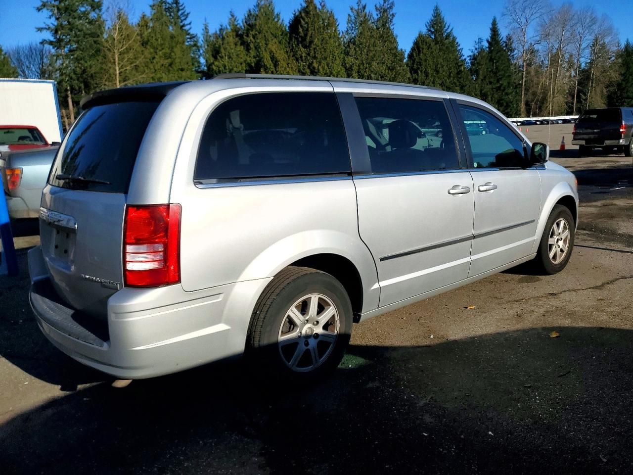 2010 Chrysler Town & Country Touring