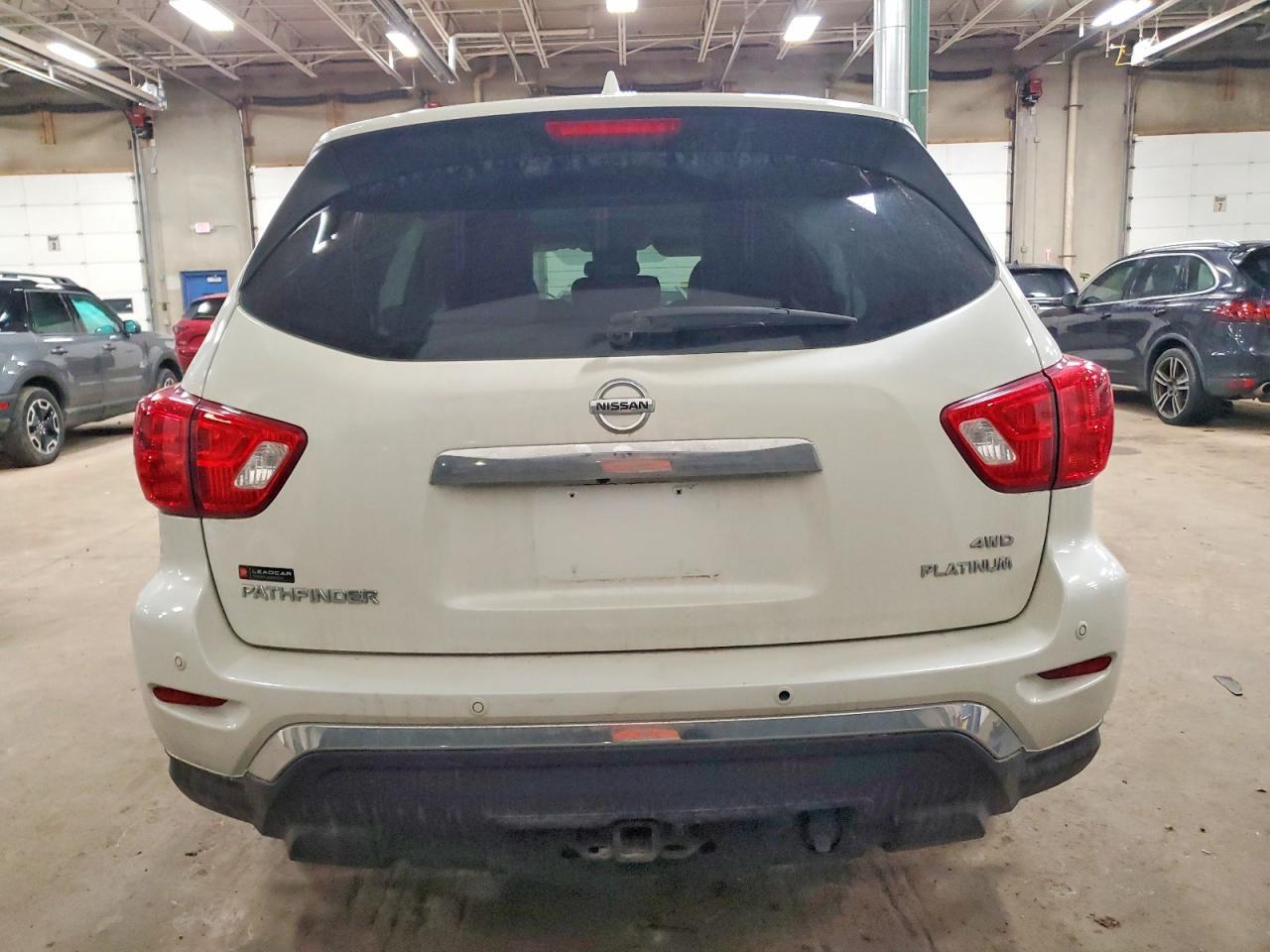2019 Nissan Pathfinder s