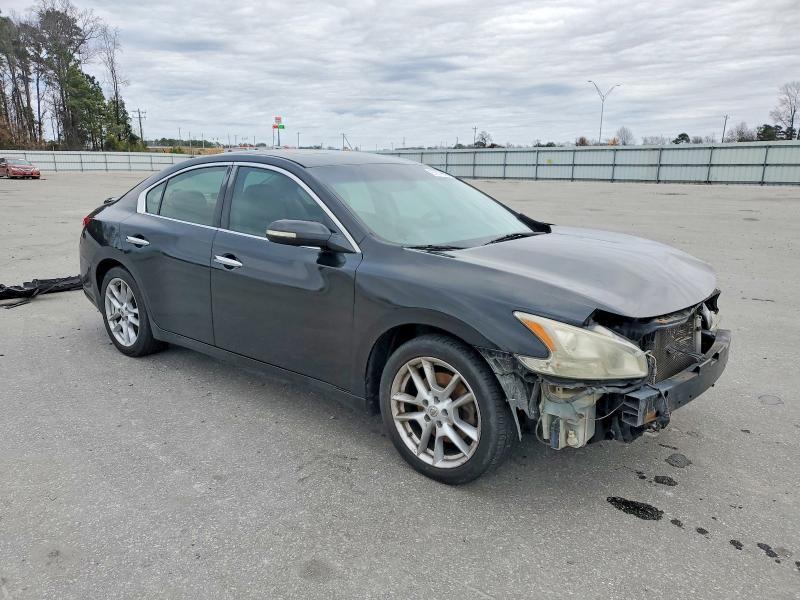 2010 Niss Maxima s