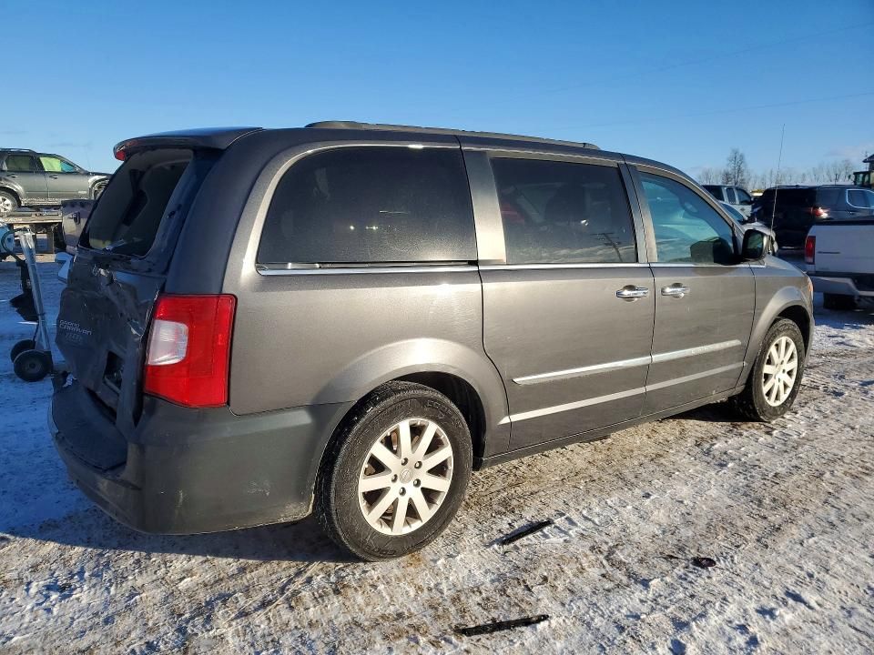 2016 Chrysler Town & Country Touring