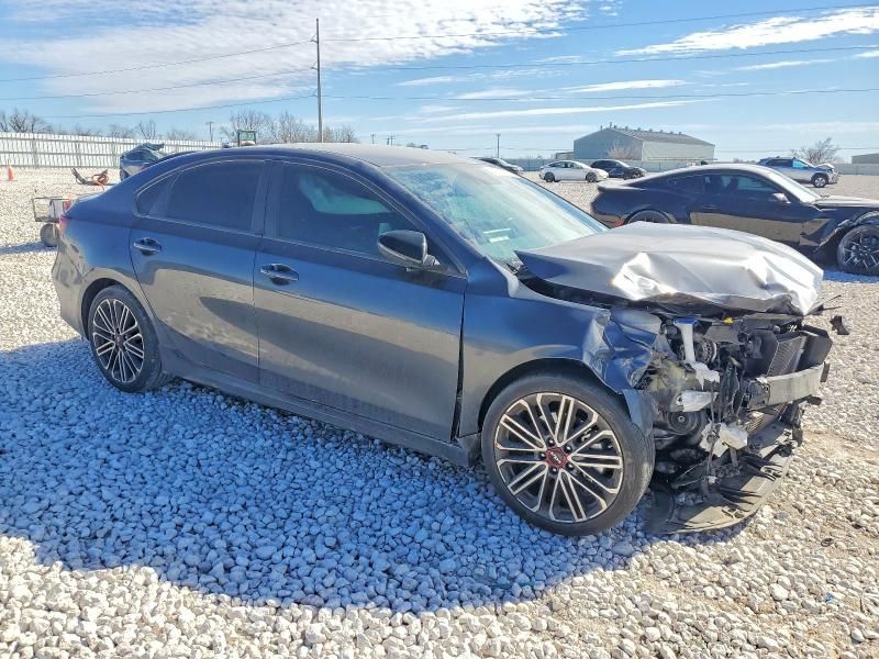 2023 KIA Forte gt