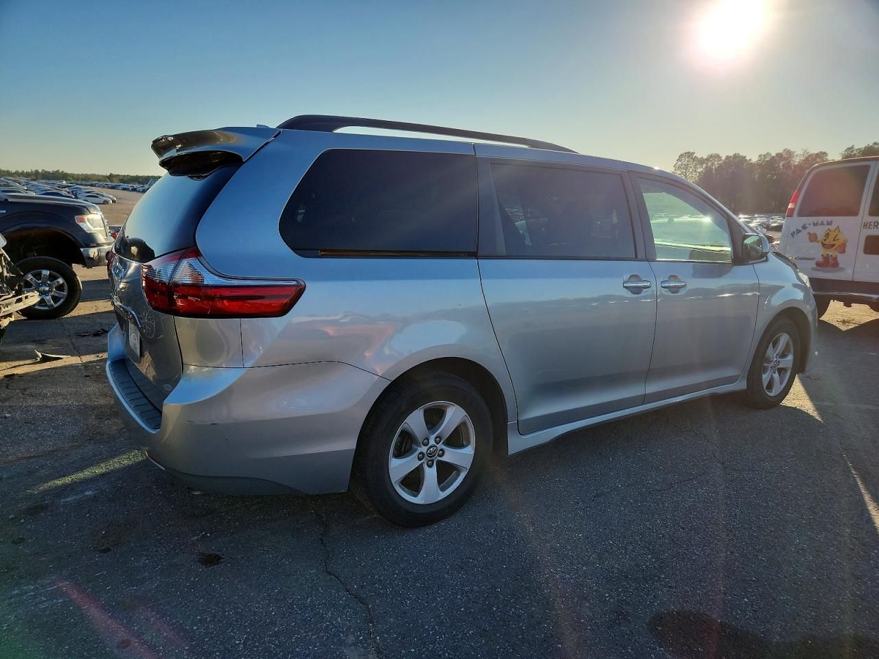 2020 Toyota Sienna le
