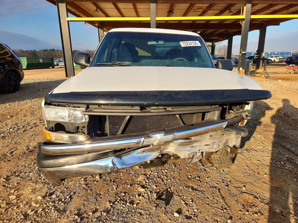 2002 Chevrolet Silverado C1500