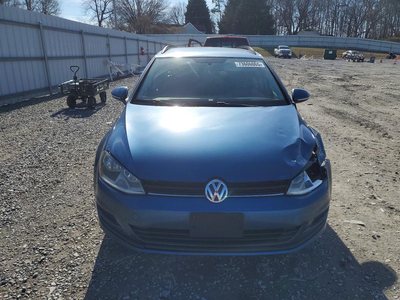 2016 Volkswagen Golf Sportwagen s