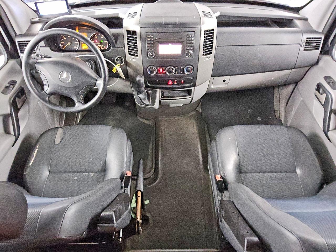 2010 Mercedes-Benz Sprinter 2500