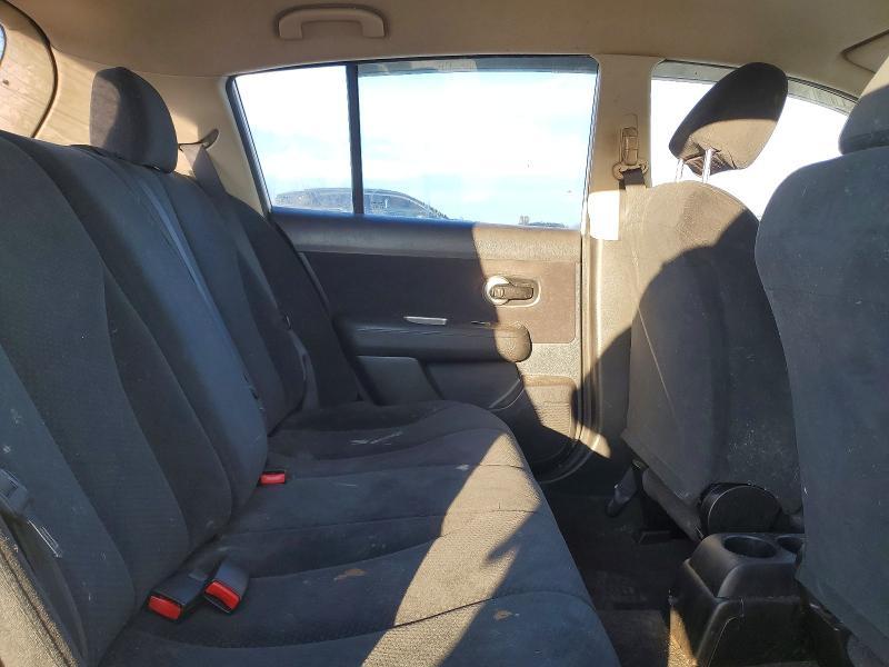 2012 Nissan Versa s