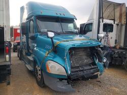 Salvage trucks for sale at Hueytown, AL auction: 2016 Freightliner Cascadia 125 Semi Truck