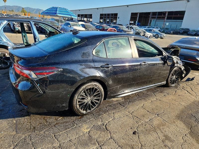 2021 Toyota Camry se