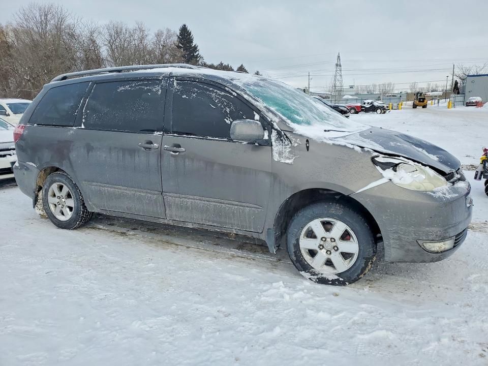 2004 Toyota Sienna ce