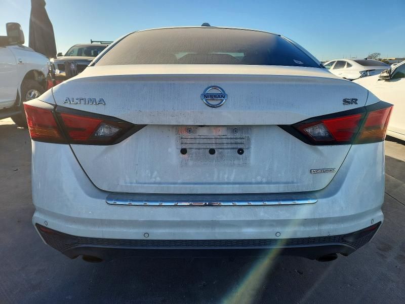 2021 Nissan Altima sr