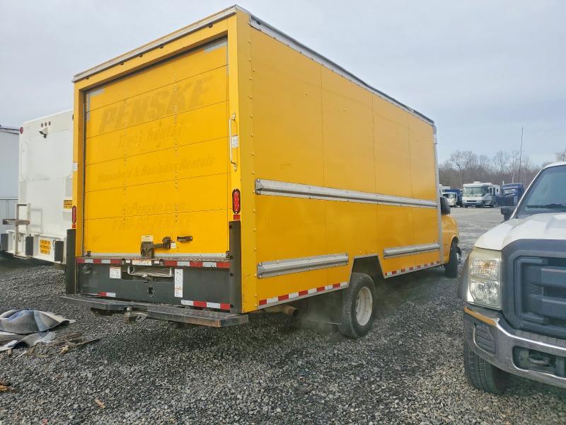 2018 GMC Savana box Truck