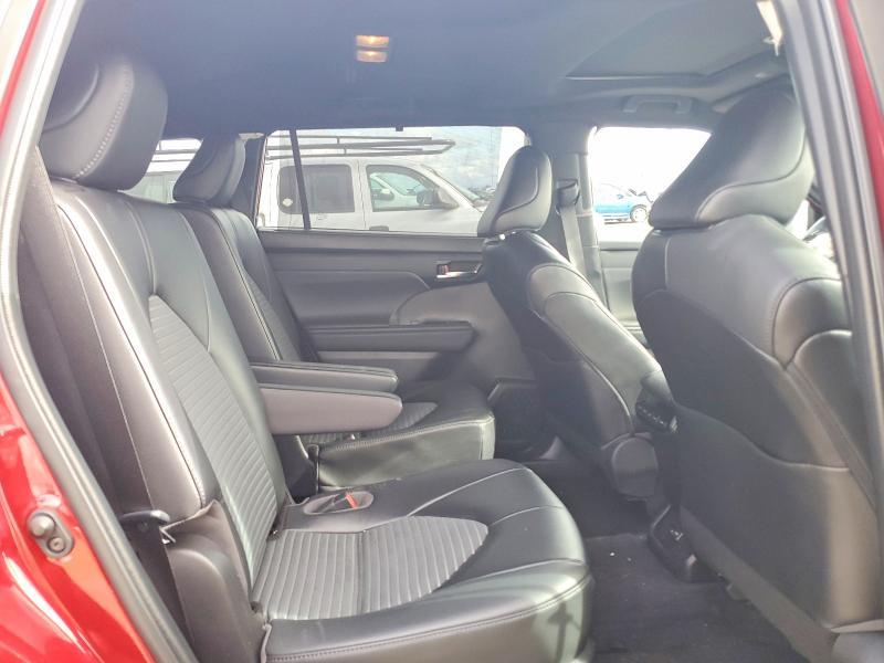 2022 Toyota Highlander xse