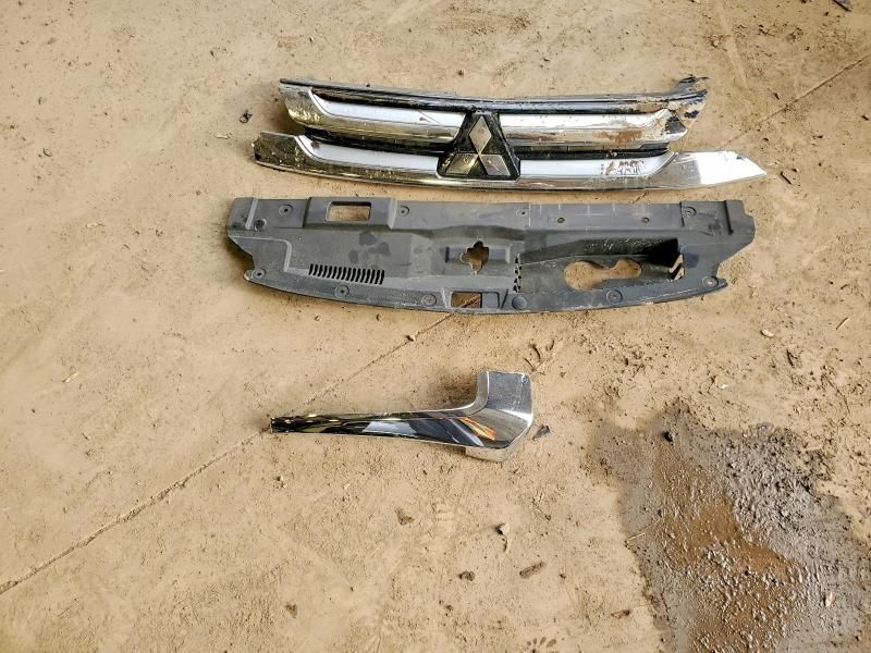 2018 Mitsubishi Outlander se