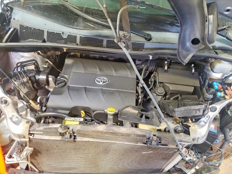 2012 Toyota Sienna xle