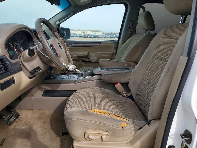 2011 Nissan Armada sv