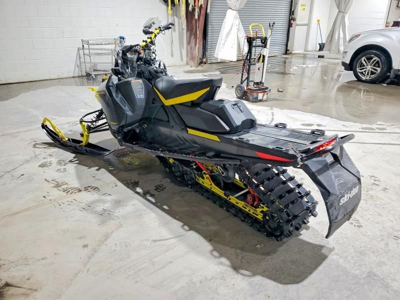 2022 Skidoo 2022 Skidoo Renegade