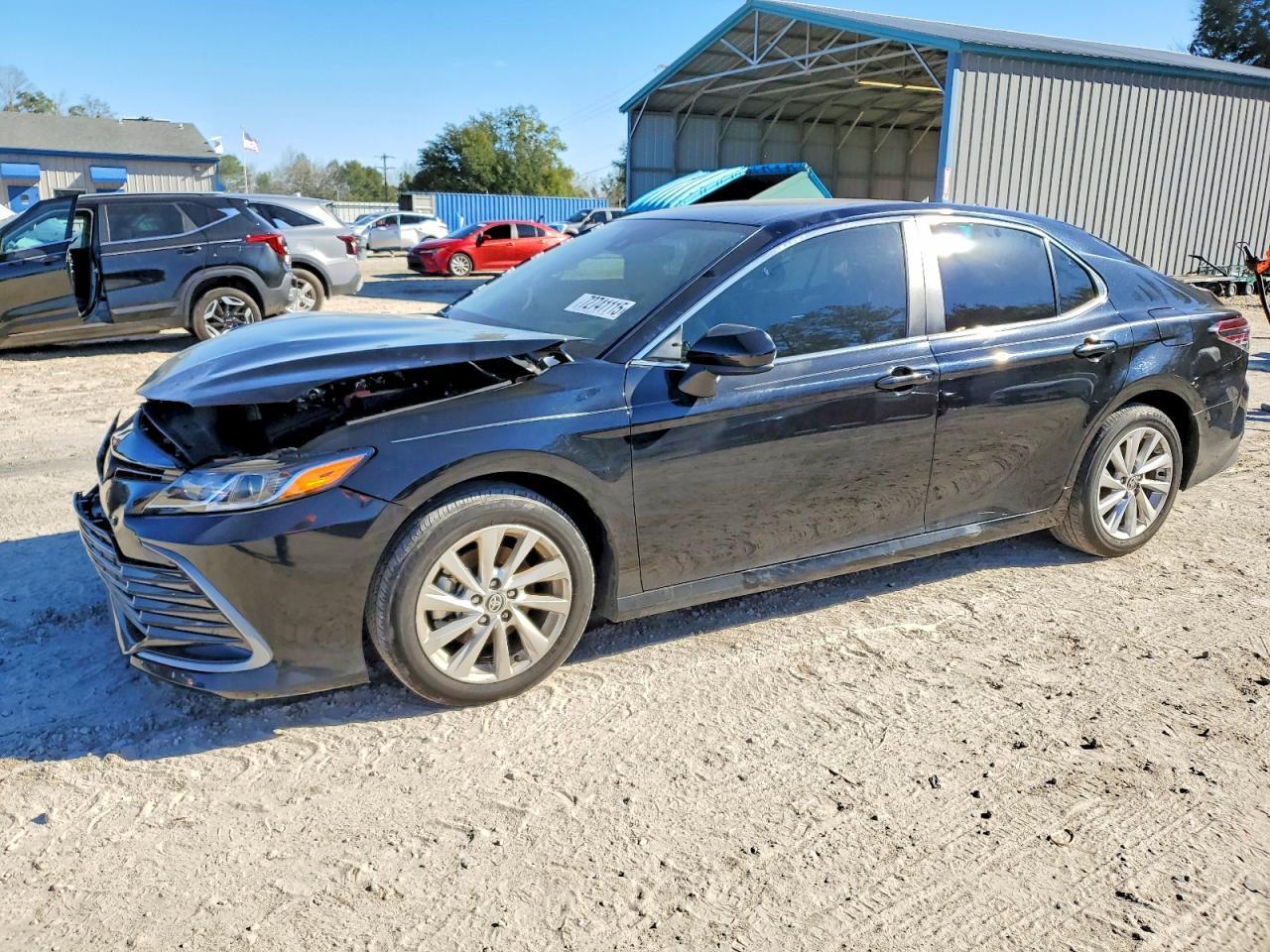 2024 Toyota Camry le