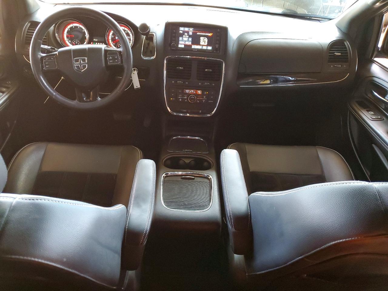 2016 Dodge Grand Caravan sxt