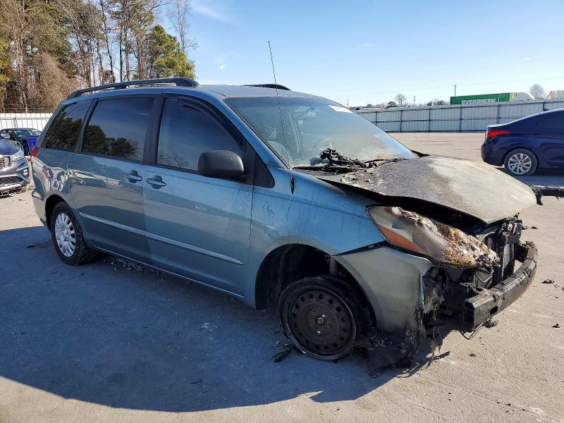 2006 Toyota Sienna le 7 Passenger