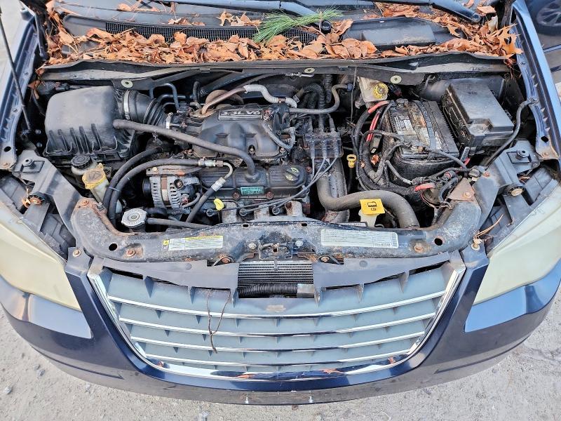 2009 Chrysler Town & Country lx