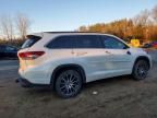 2017 Toyota Highlander se