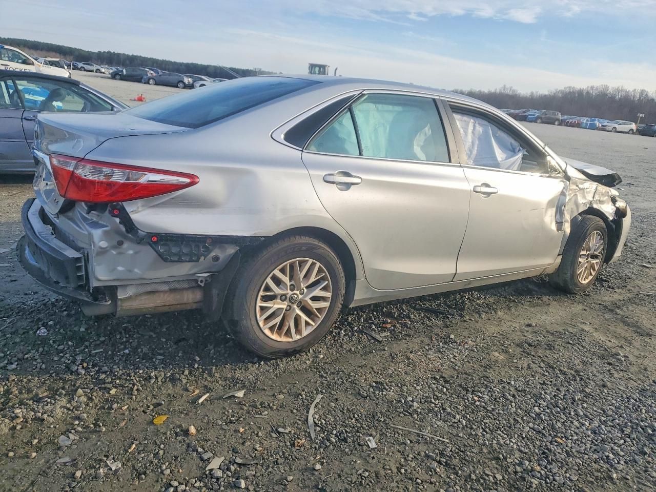 2016 Toyota Camry le