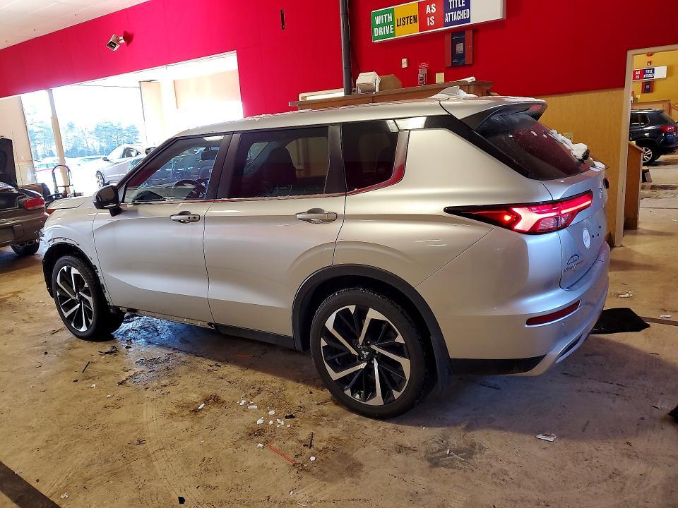 2023 Mitsubishi Outlander se