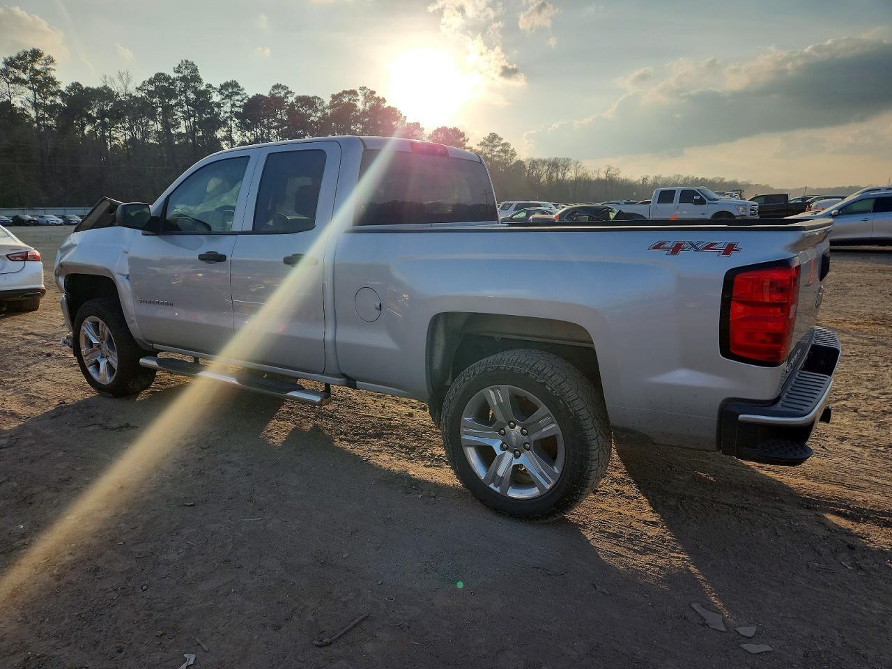 2016 Chevrolet Silverado K1500 Custom