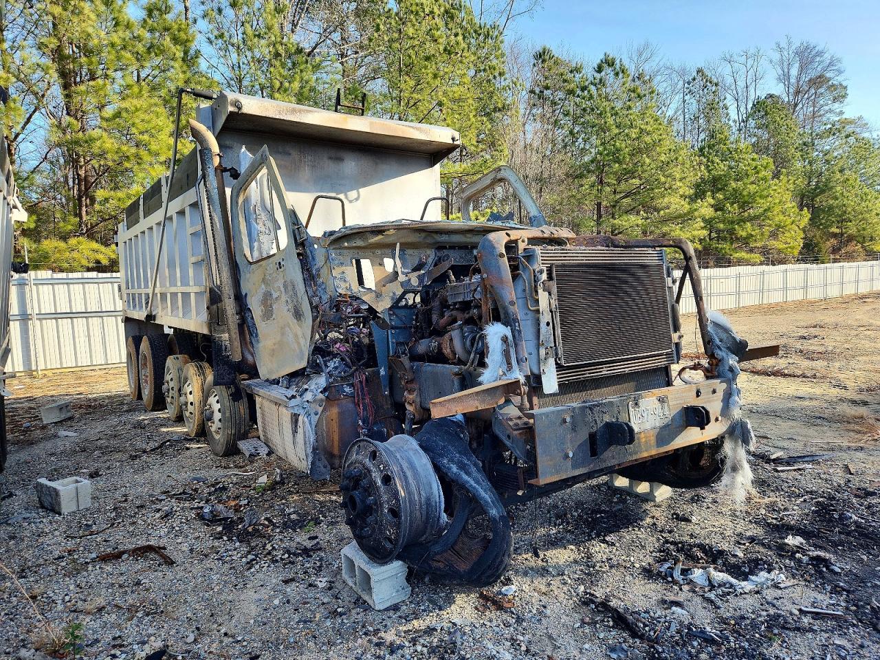 2017 Freightliner 114SD