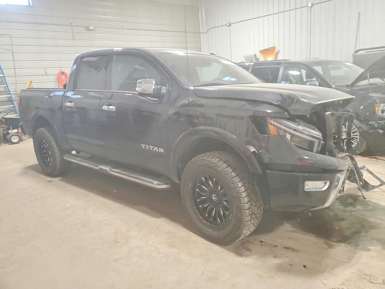 2021 Niss Titan