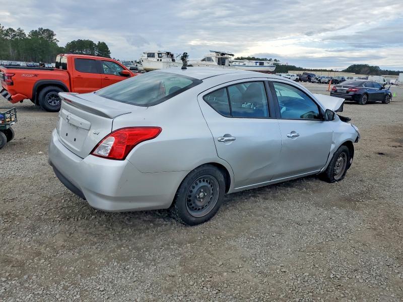 2019 Nissan Versa s