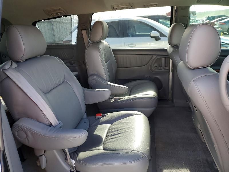 2007 Toyota Sienna xle Limited 7-passenger